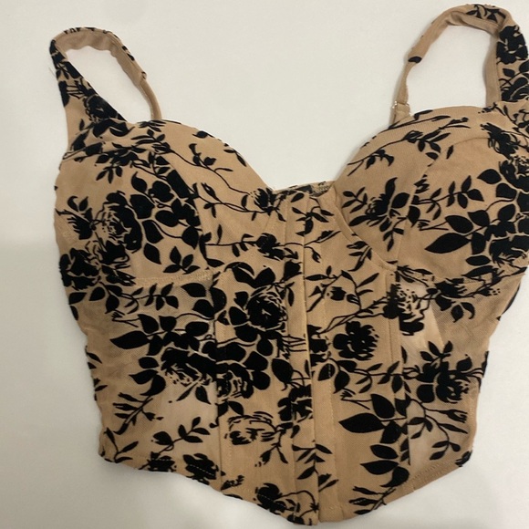 Windsor Beige corset  crop tank with Black velvet Floral print in size small new - Picture 6 of 9